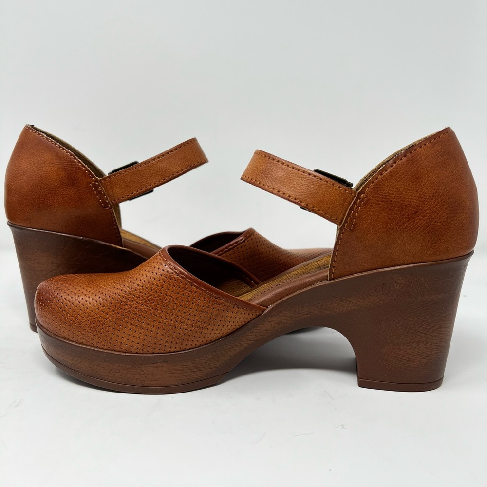 boc Tan Leather Buckle Clogs - Picture 3 of 10